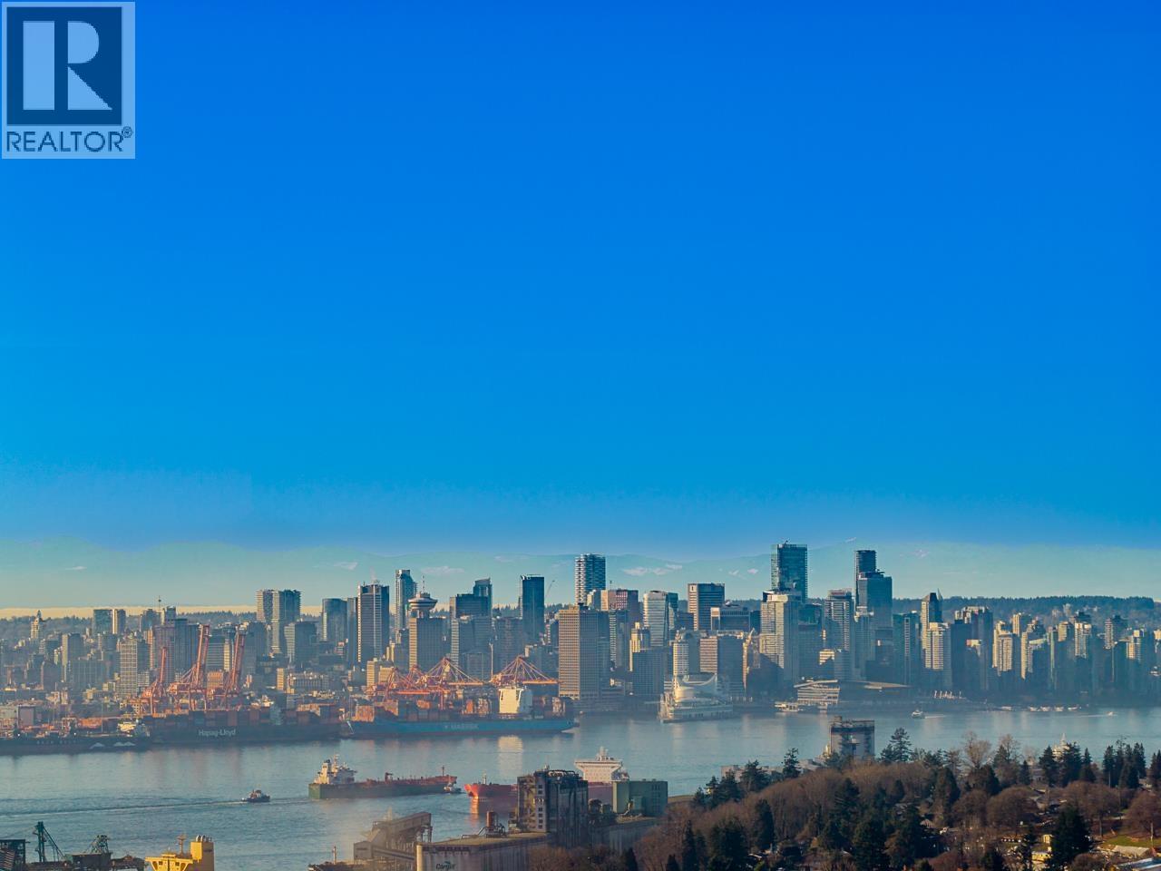 2076 PURCELL WAY, North Vancouver