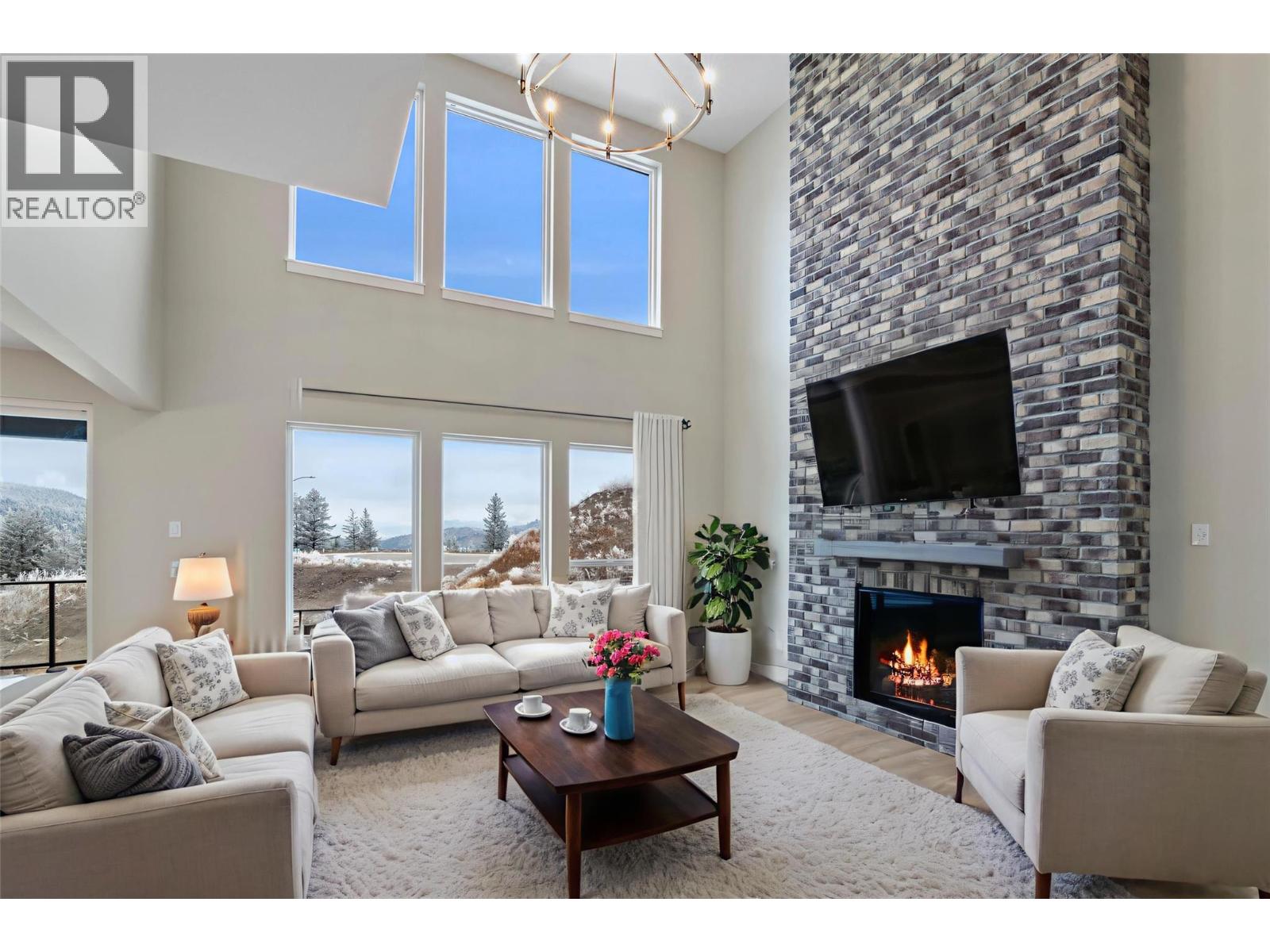 2082 LINFIELD DRIVE - 7