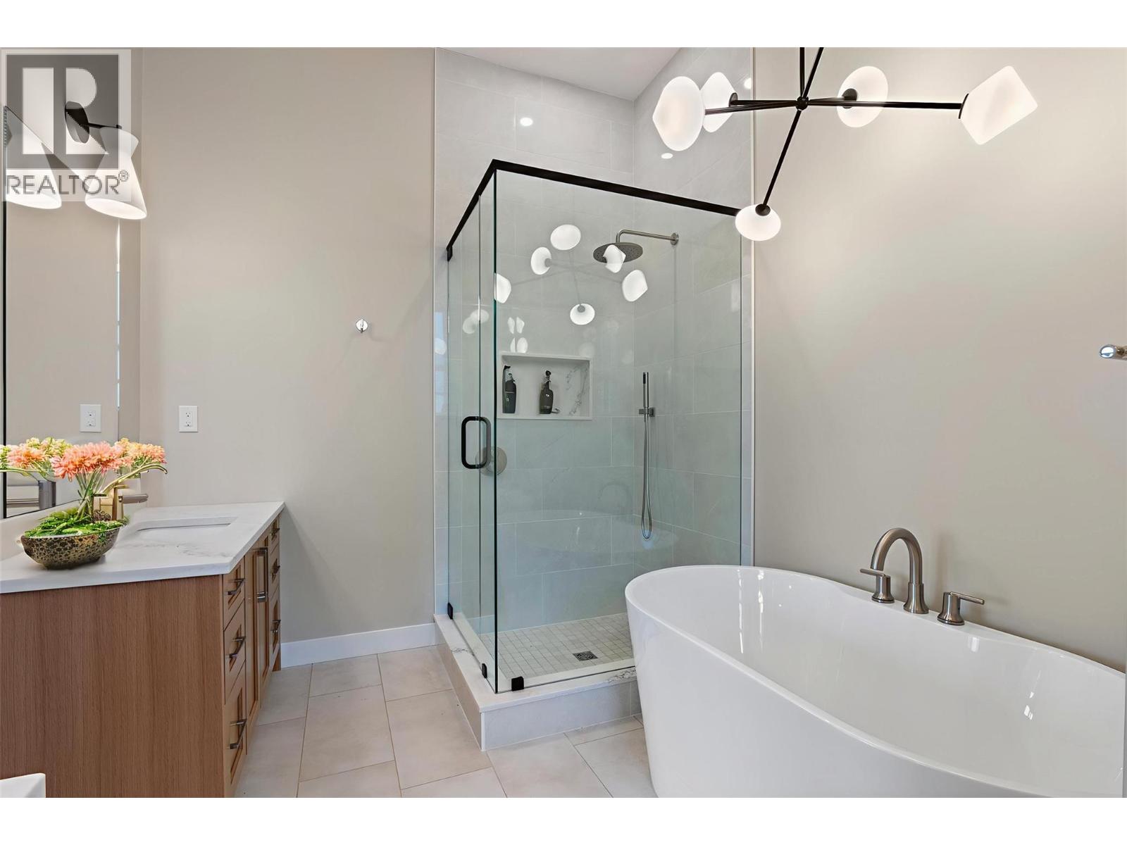 2082 LINFIELD DRIVE - 43