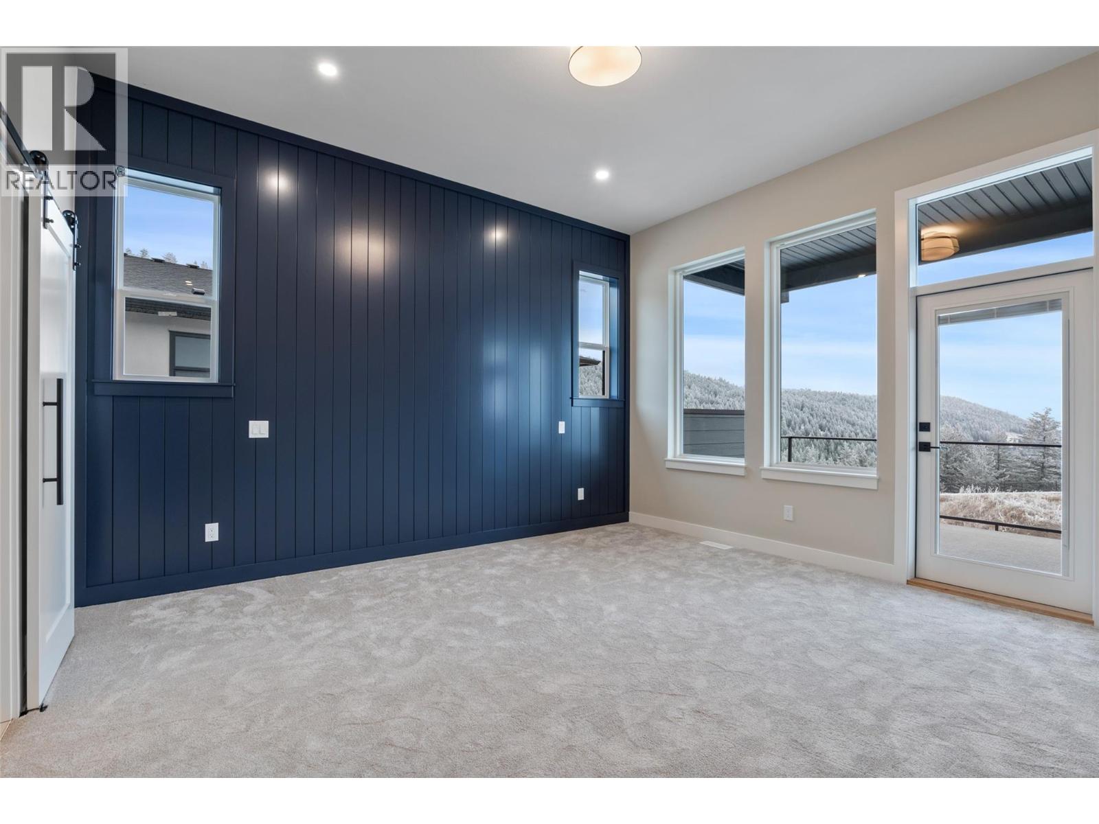 2082 LINFIELD DRIVE - 38