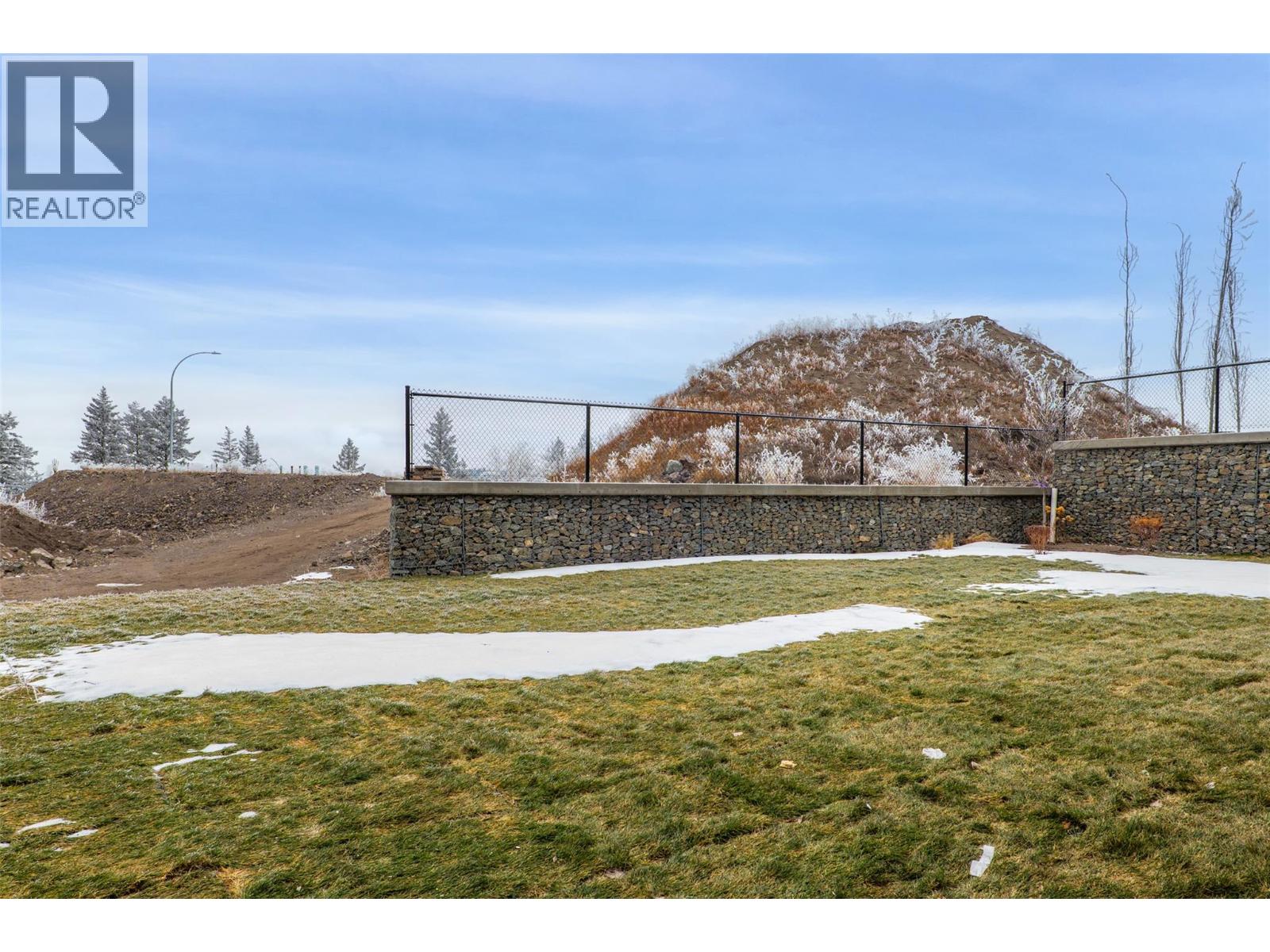 2082 LINFIELD Drive - 56