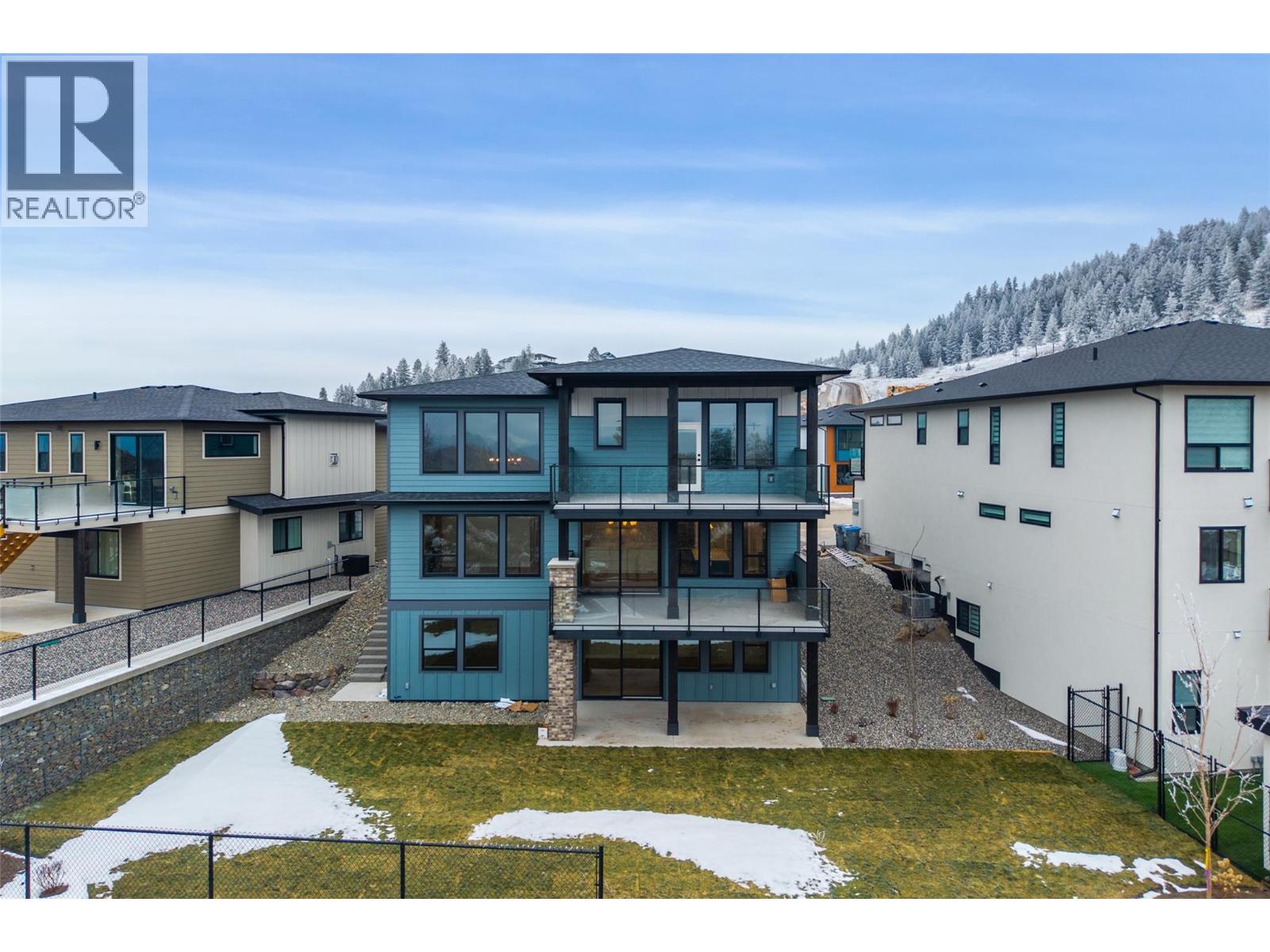 2082 LINFIELD Drive - 65