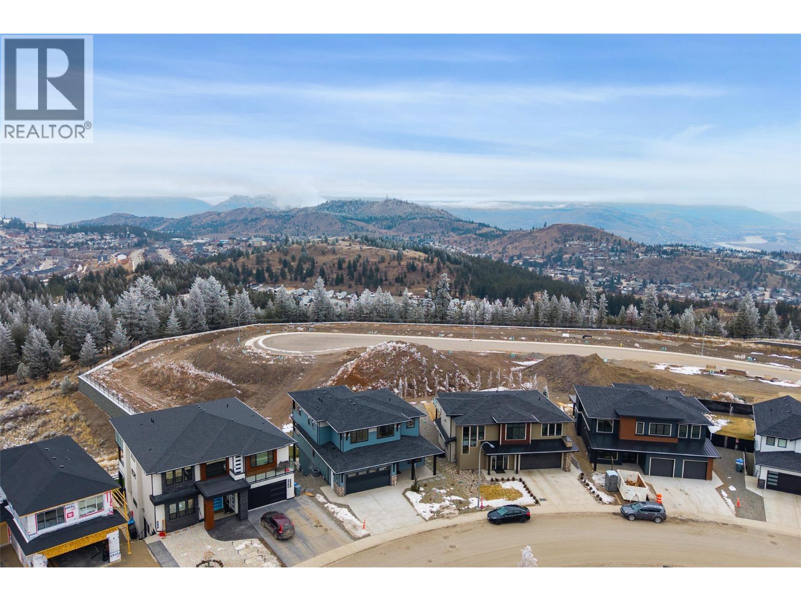 2082 LINFIELD Drive - 64