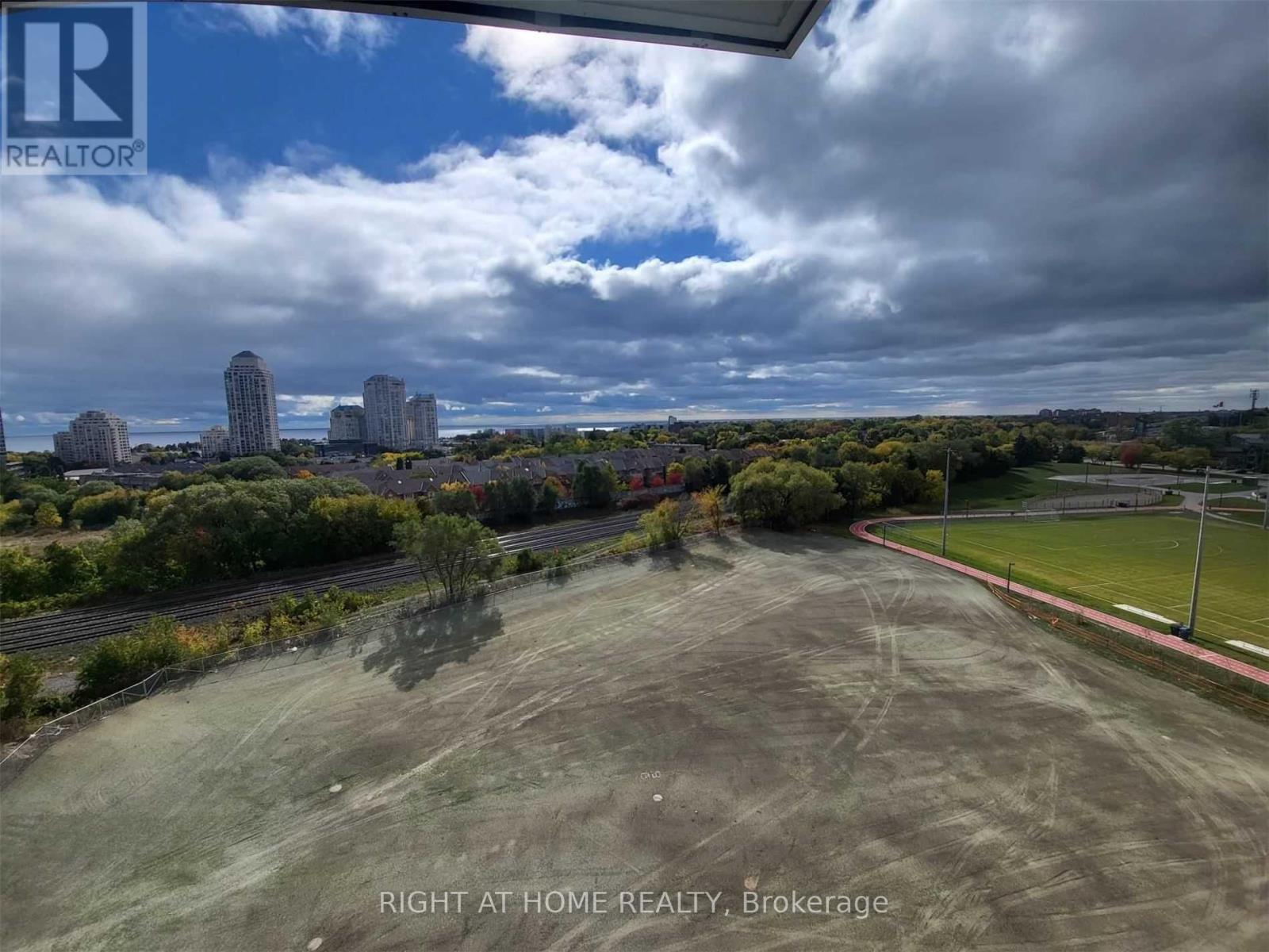 908 - 251 MANITOBA STREET