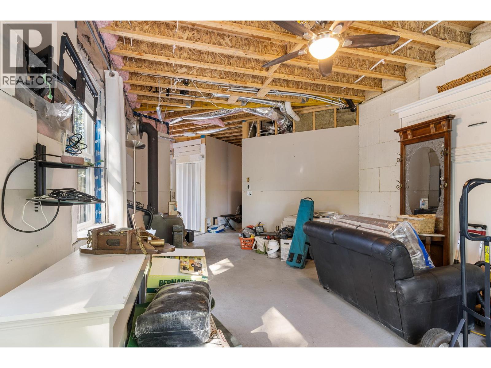  811 Firwood Road, Fintry