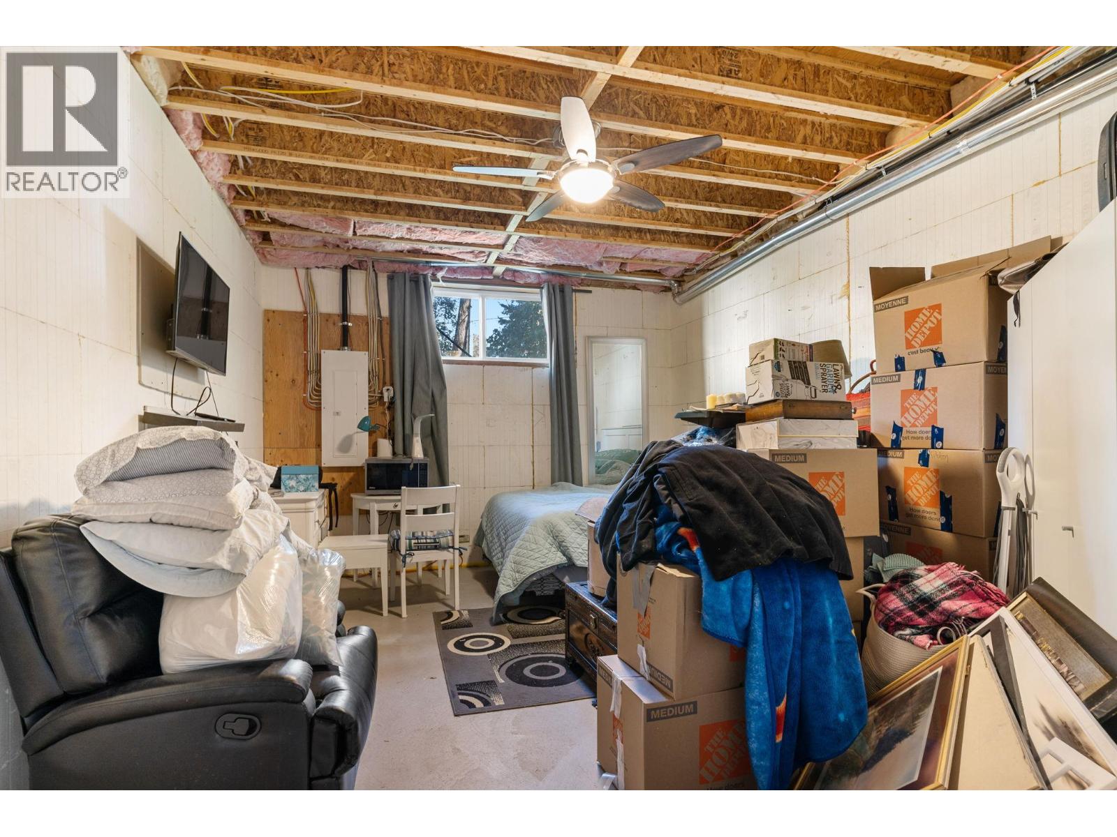  811 Firwood Road, Fintry