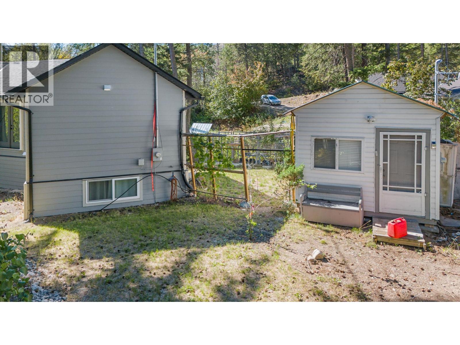  811 Firwood Road, Fintry