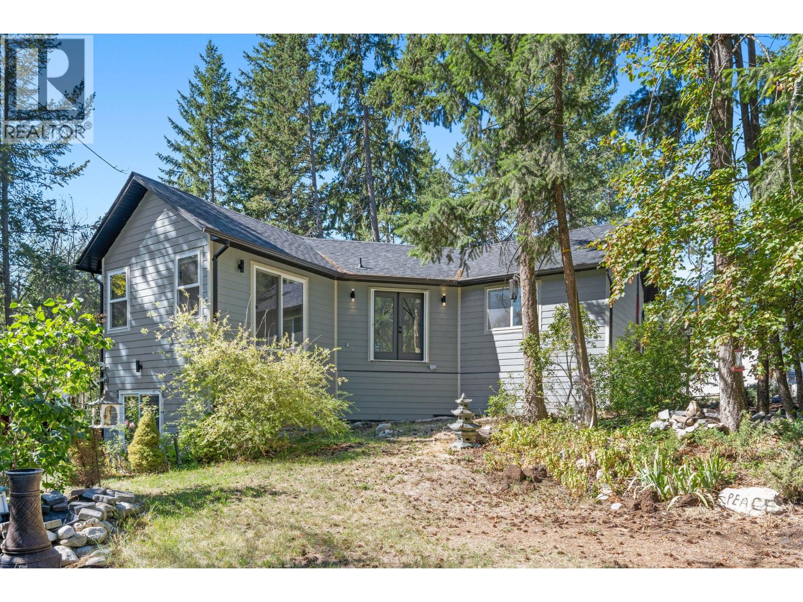  811 Firwood Road, Fintry