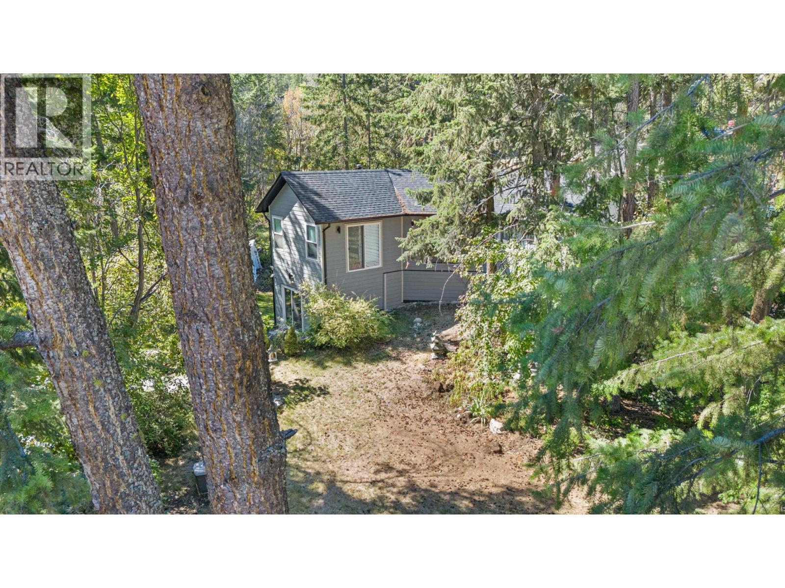  811 Firwood Road, Fintry