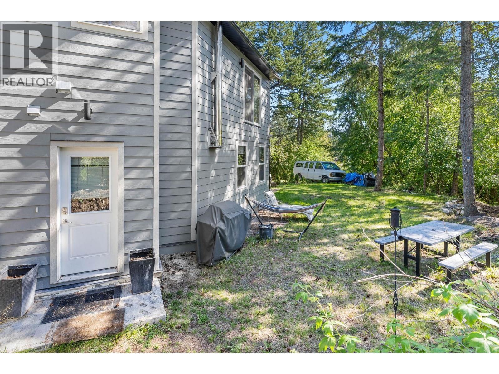  811 Firwood Road, Fintry