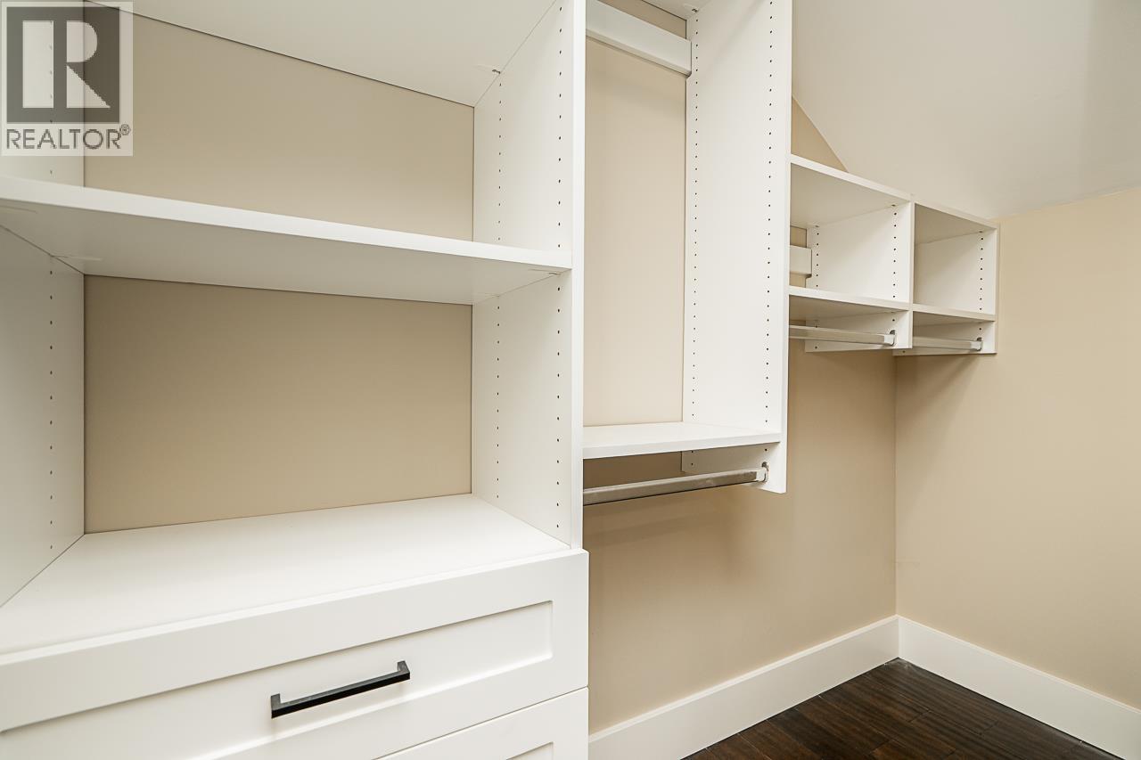 905 EDINBURGH STREET, New Westminster