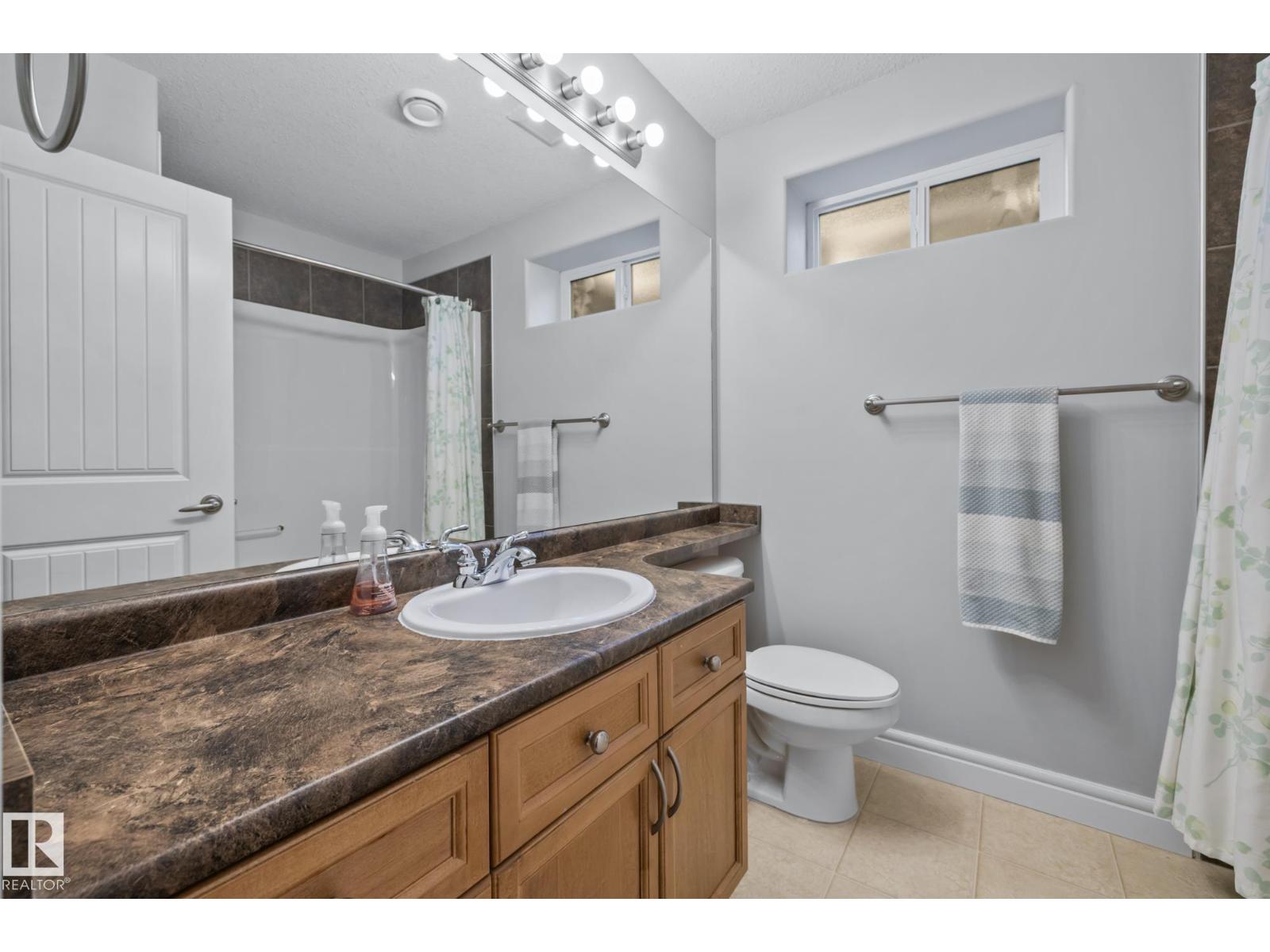 33 OAKHILL PL, St. Albert