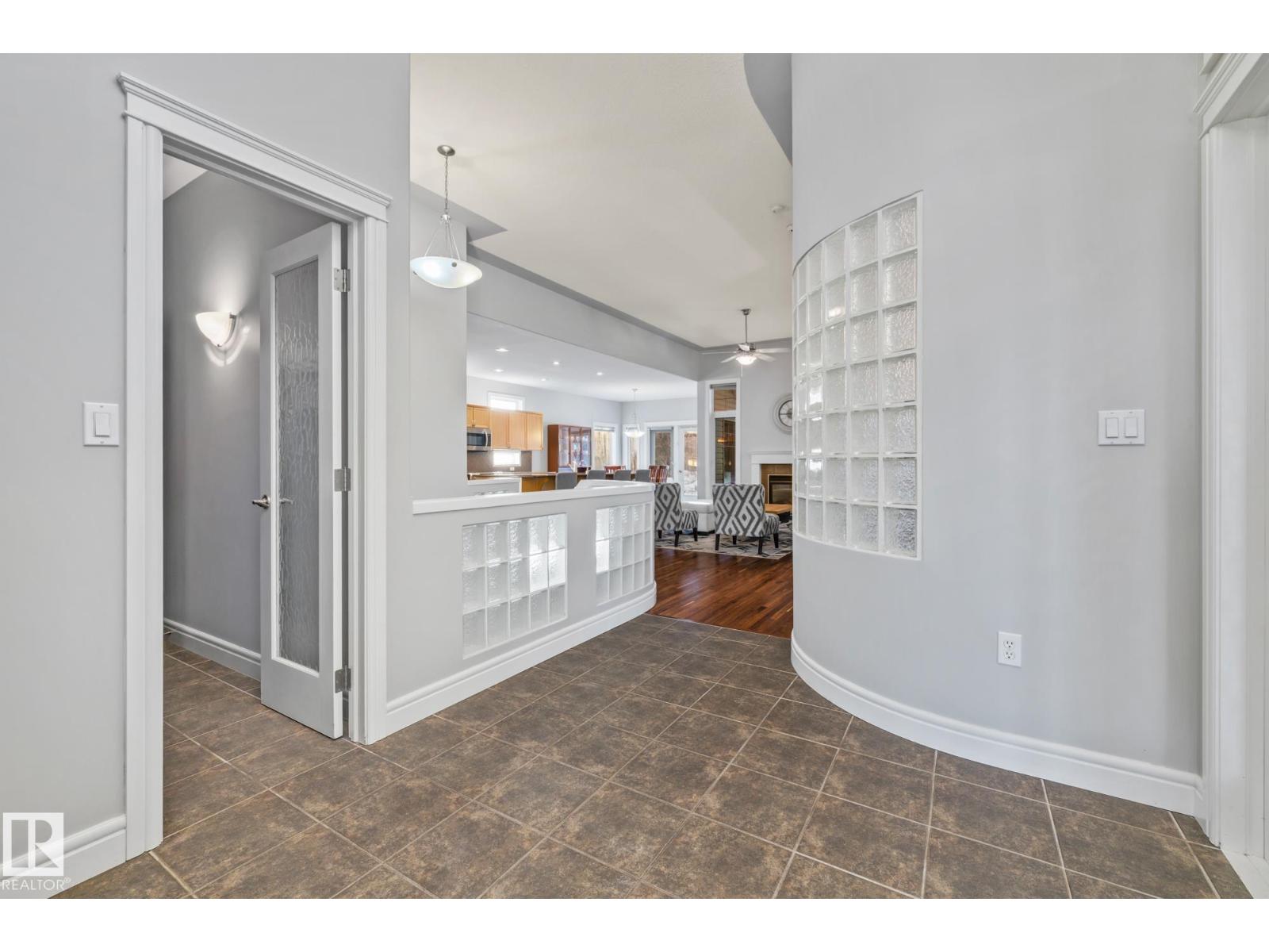 33 OAKHILL PL, St. Albert