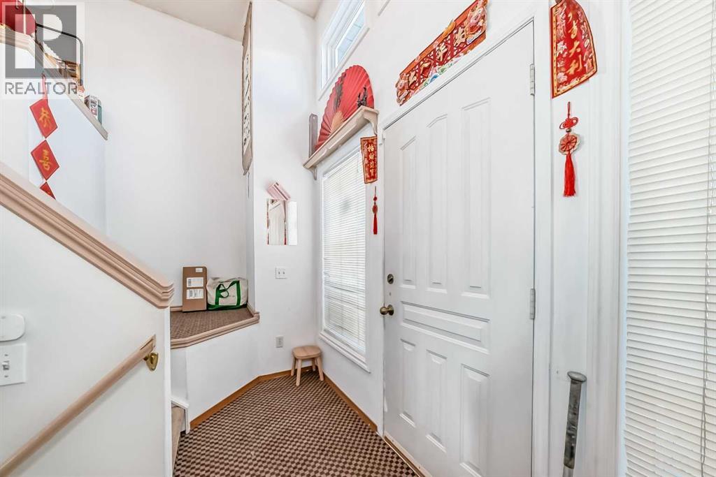 Single Family House Bi-level for Sale in  Hunterhorn Drive NE Huntington Hills Calgary 