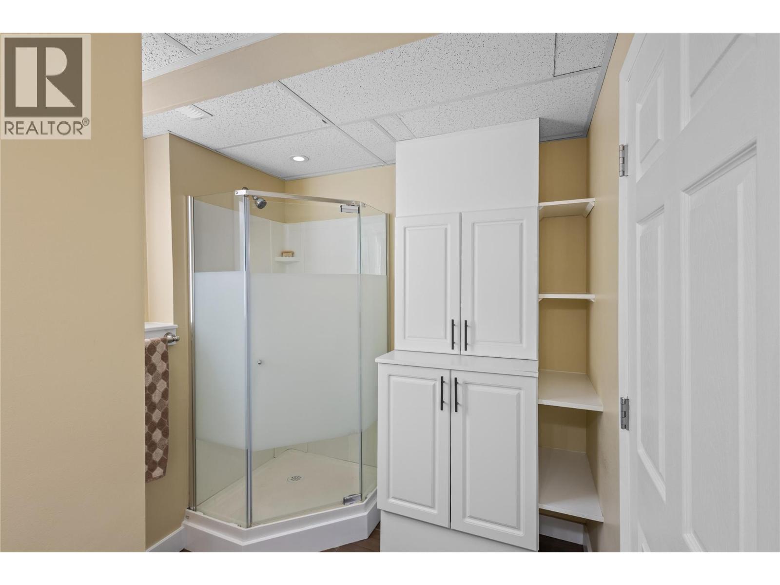  2141 Kaslo Court, Kelowna