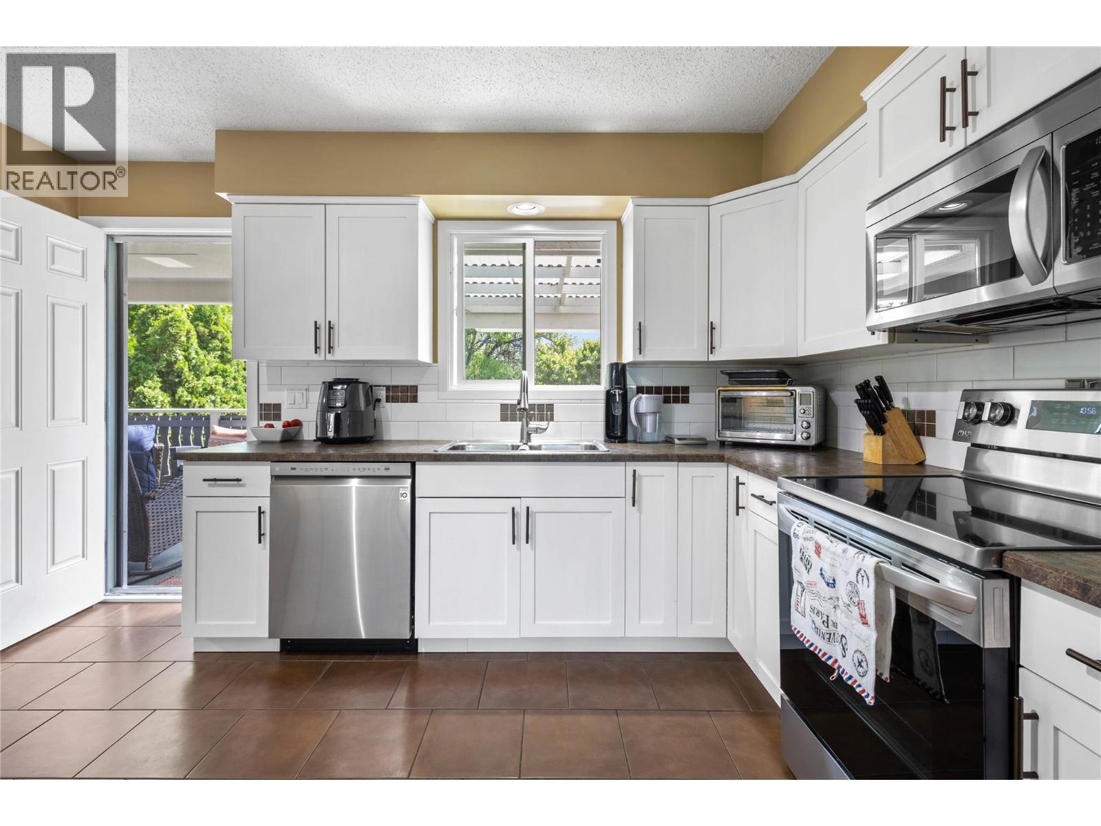  2141 Kaslo Court, Kelowna