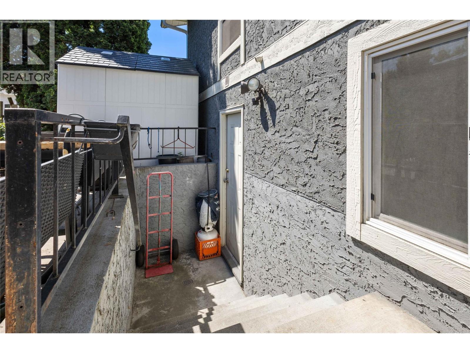  2141 Kaslo Court, Kelowna