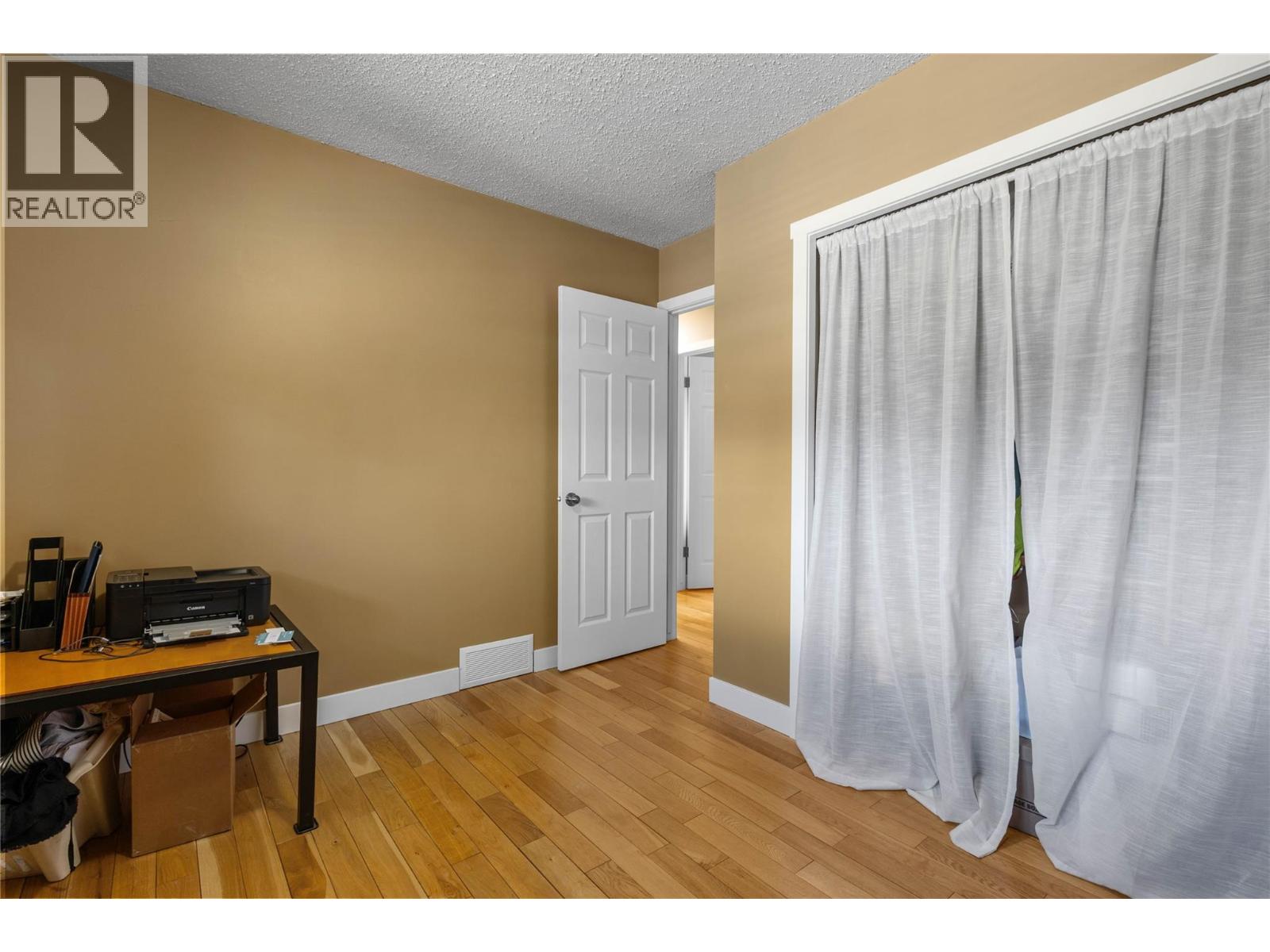  2141 Kaslo Court, Kelowna