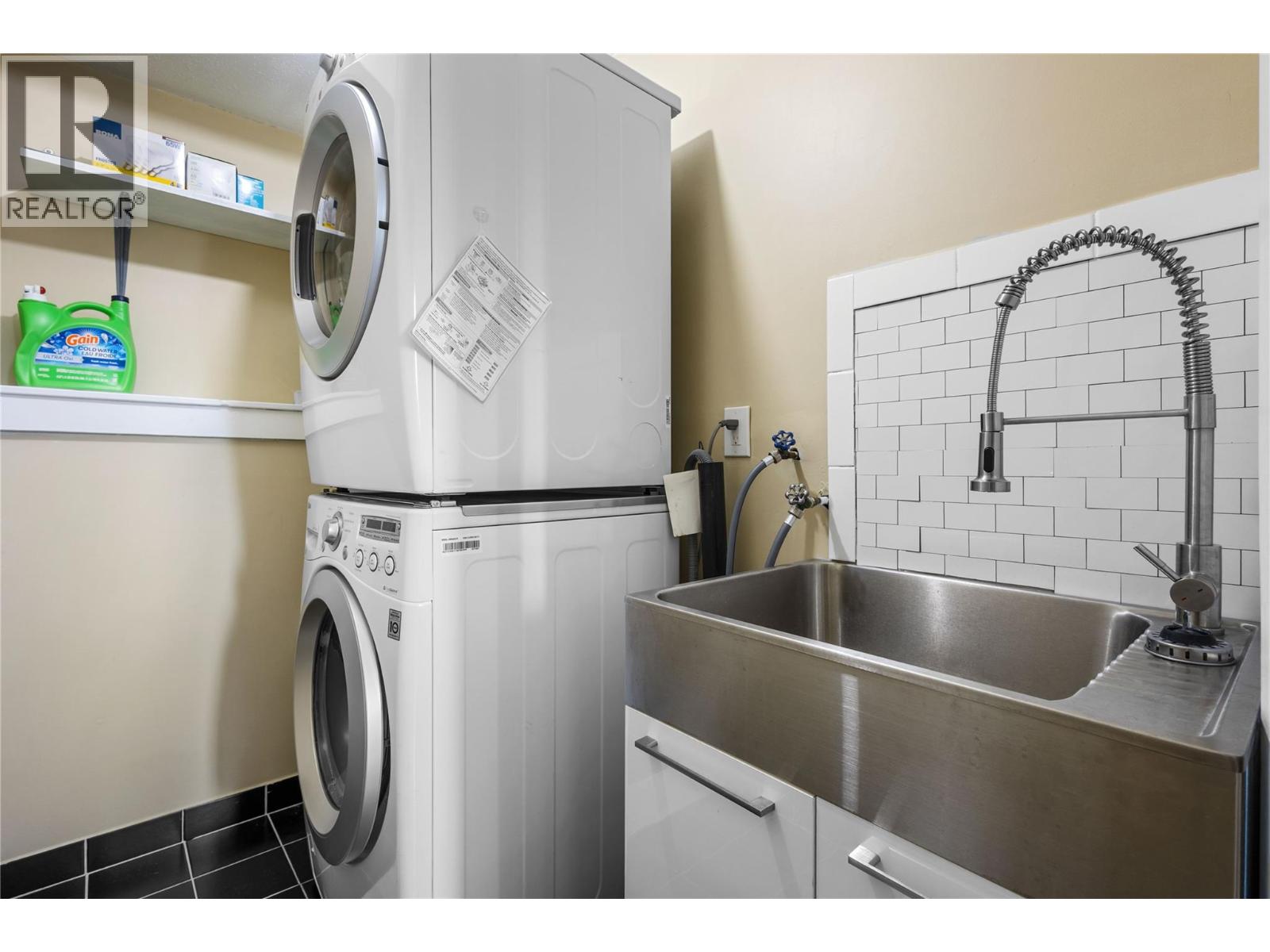  2141 Kaslo Court, Kelowna