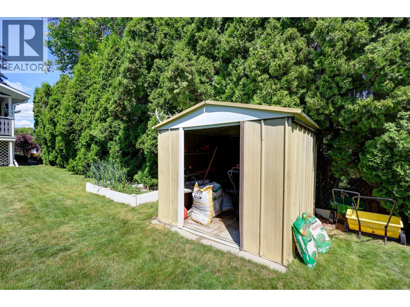  2141 Kaslo Court, Kelowna