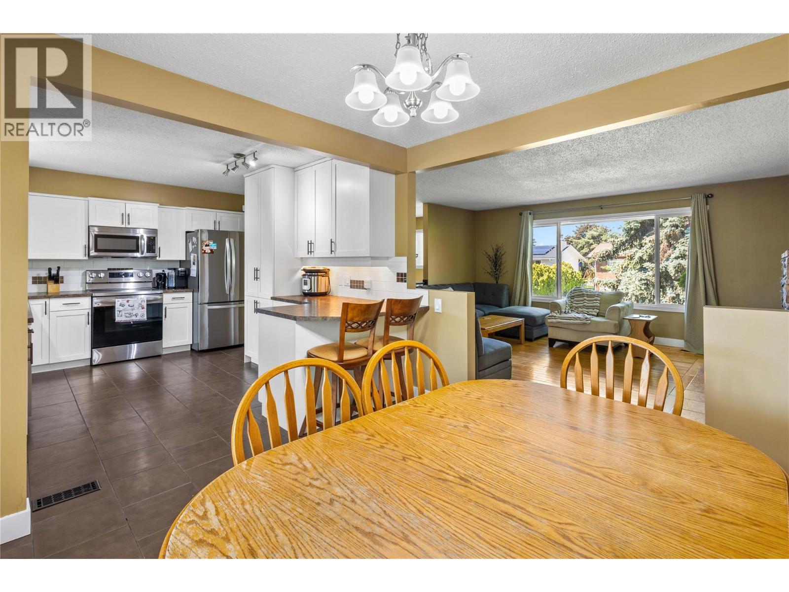  2141 Kaslo Court, Kelowna