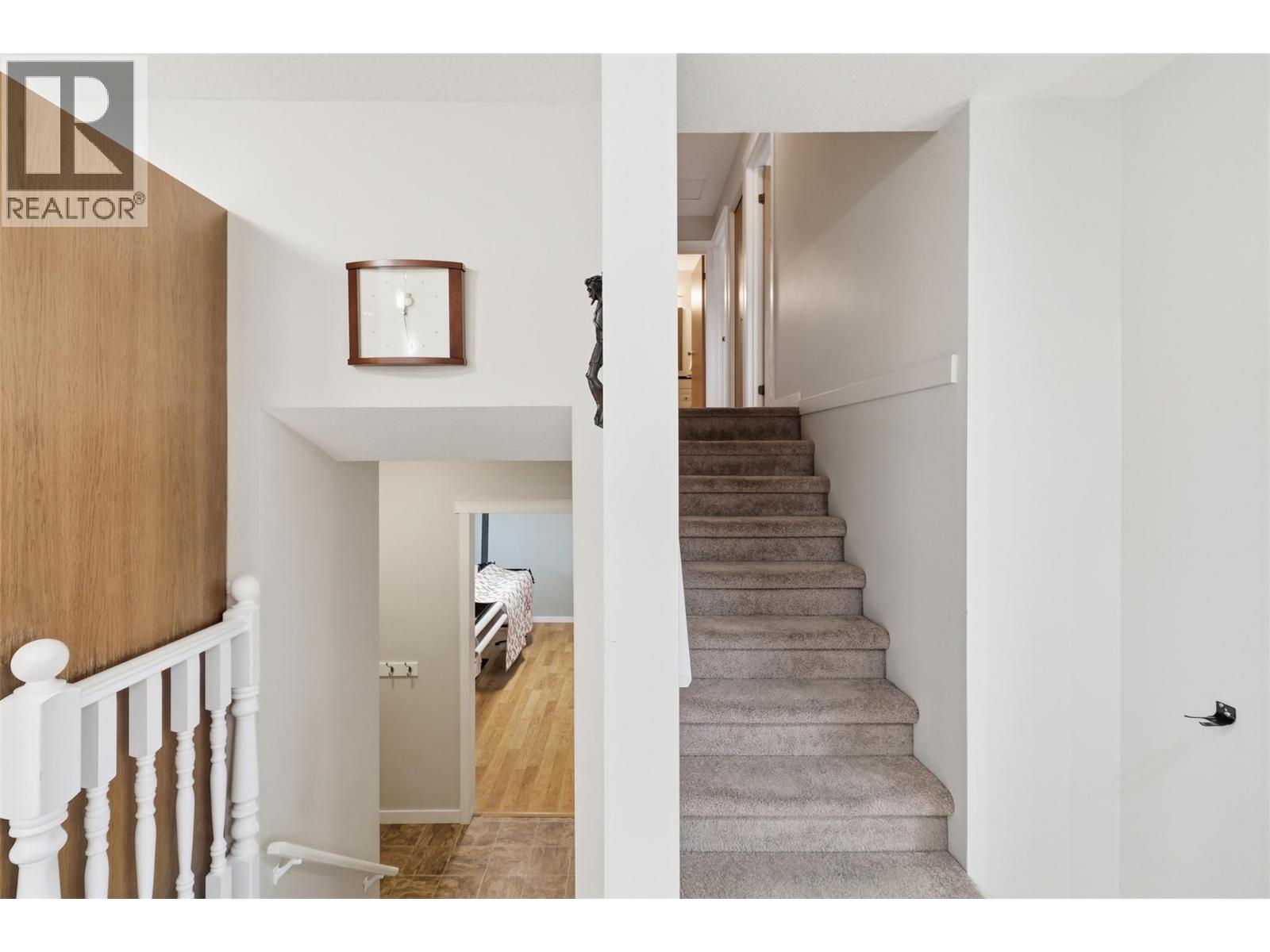 2195 PARKCREST AVENUE - 15