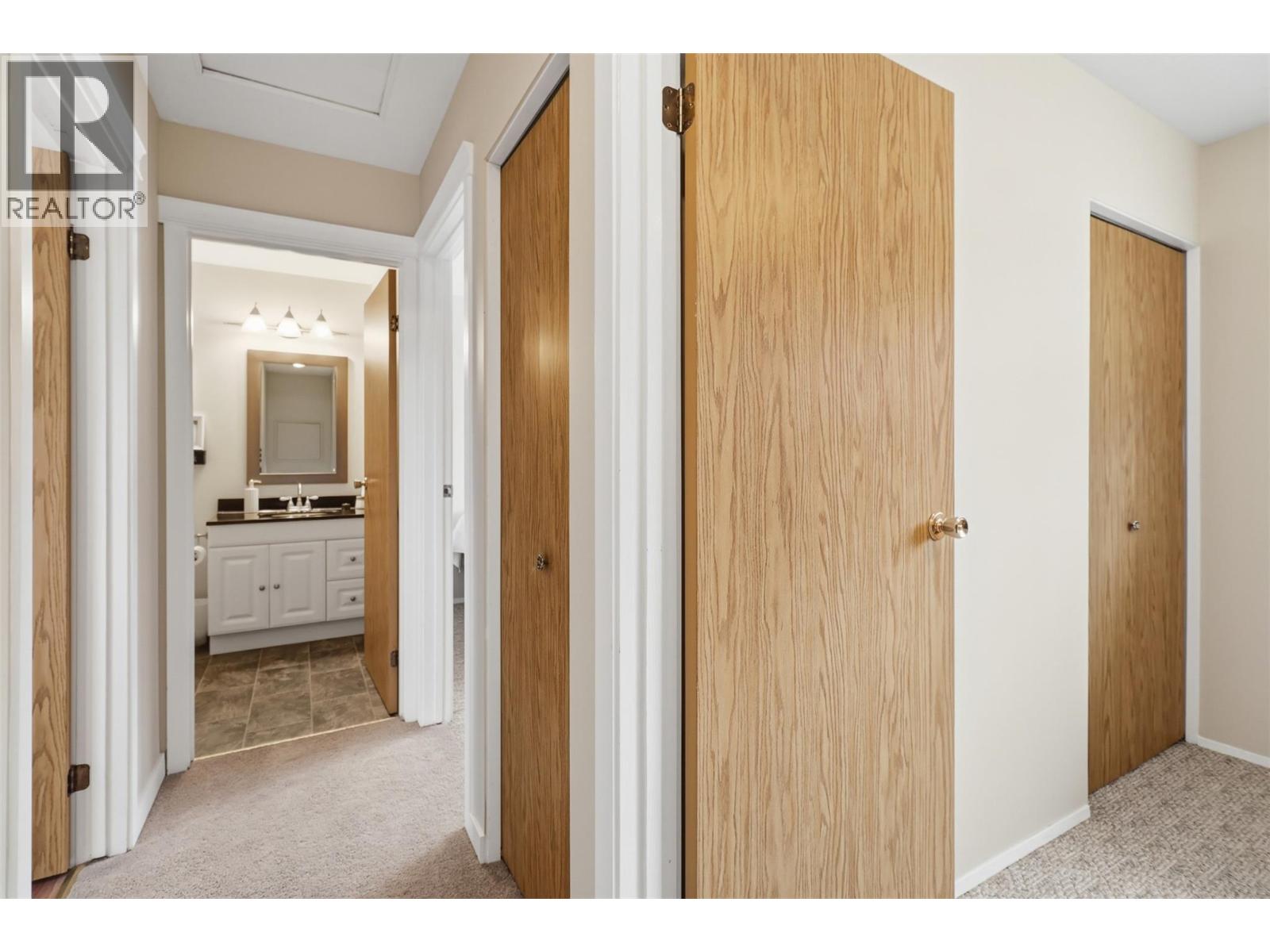 2195 PARKCREST AVENUE - 16