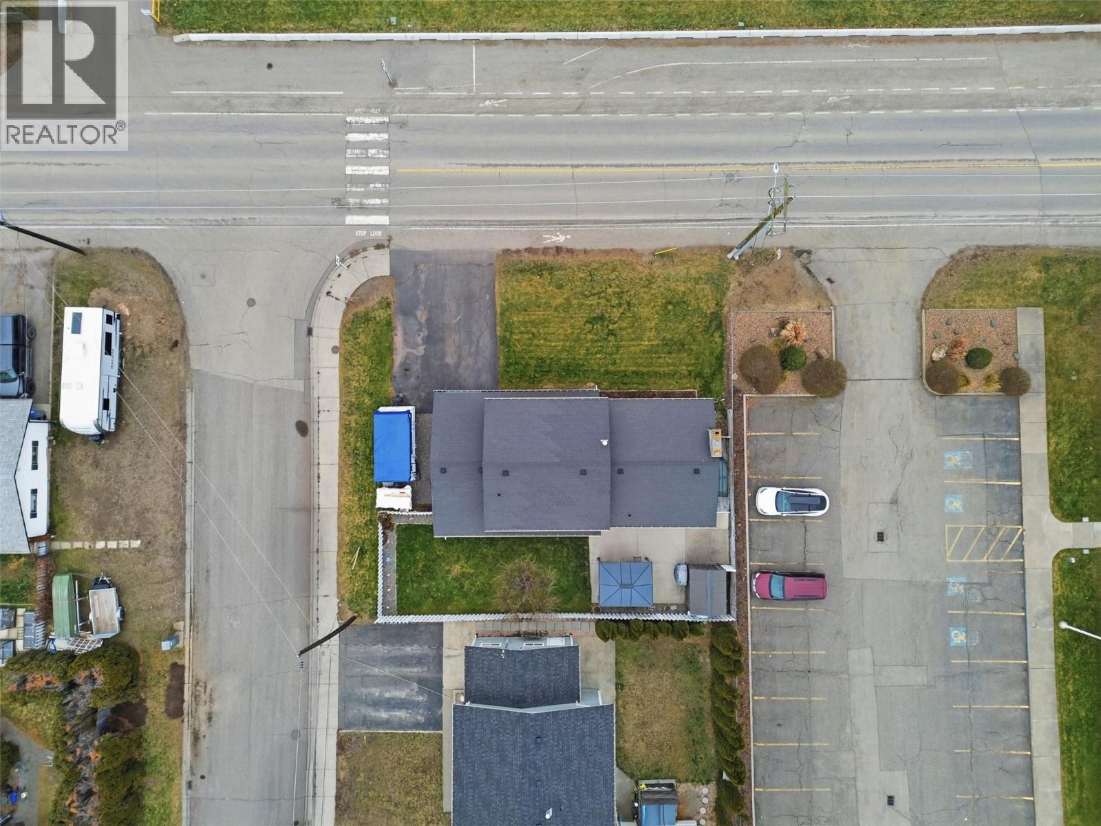 2195 PARKCREST AVENUE - 47