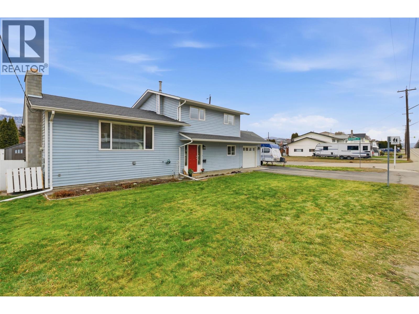 2195 PARKCREST AVENUE - 44