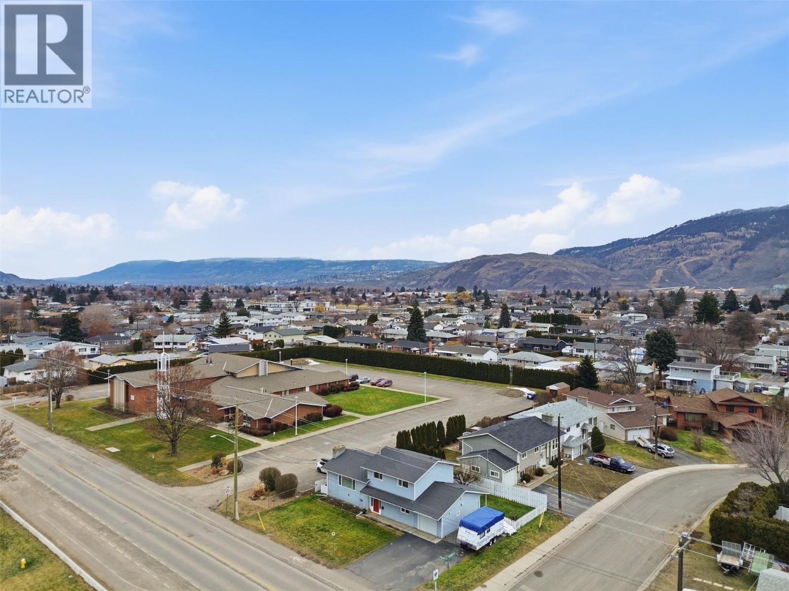 2195 PARKCREST AVENUE - 49