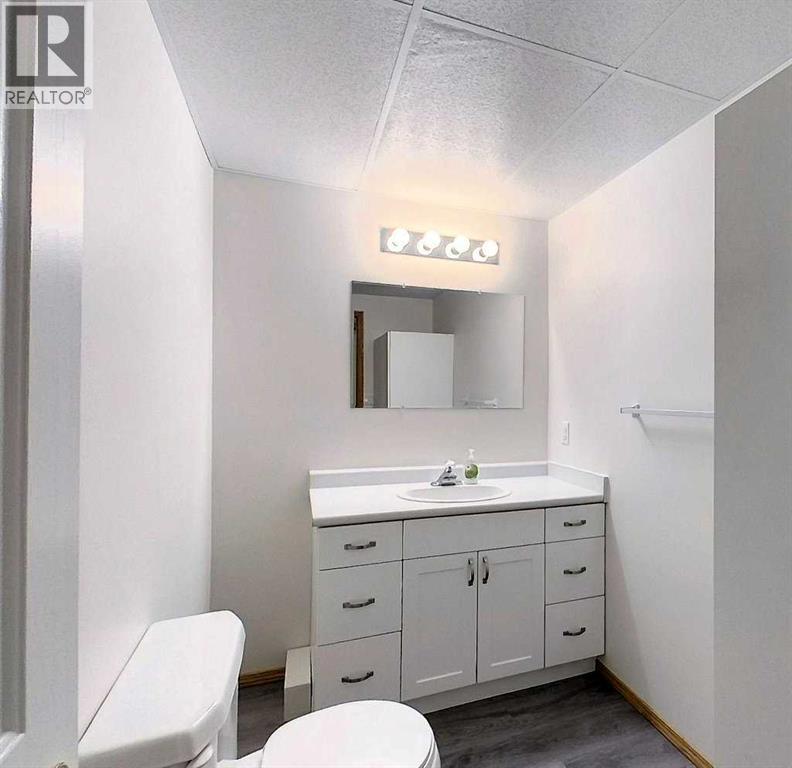 
          5120 18 Avenue
            <br/>
            <span>Edson</span>
            , 
            <span>AB</span>
             <span>T7E1X3</span>
         - Photo 26