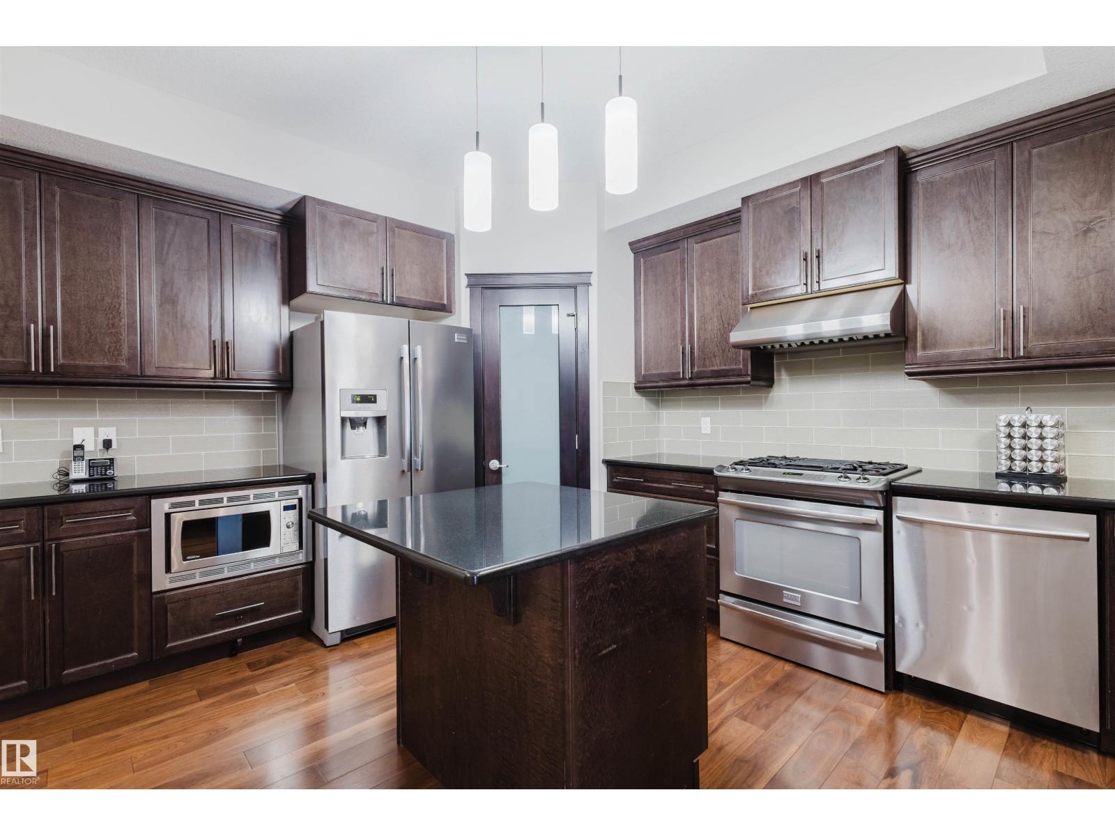 3920 GINSBURG CR NW, Edmonton