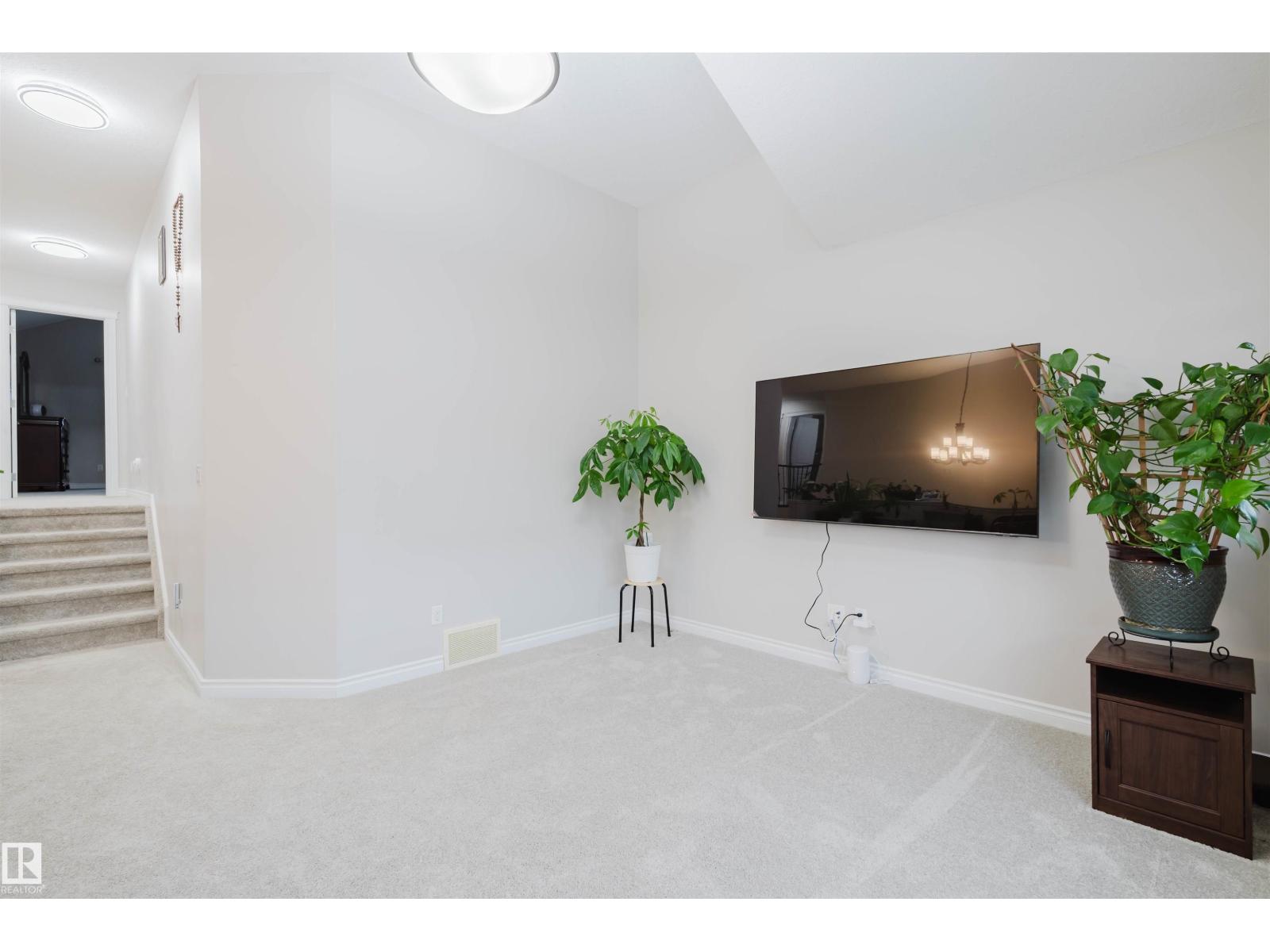 3920 GINSBURG CR NW, Edmonton