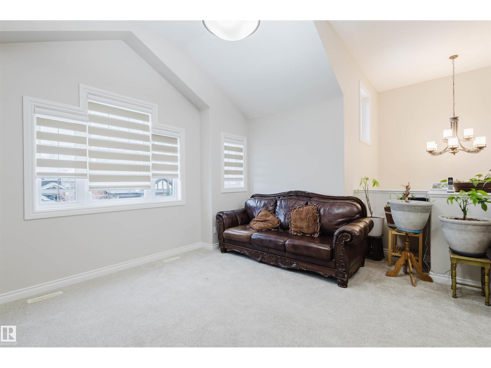 3920 GINSBURG CR NW, Edmonton