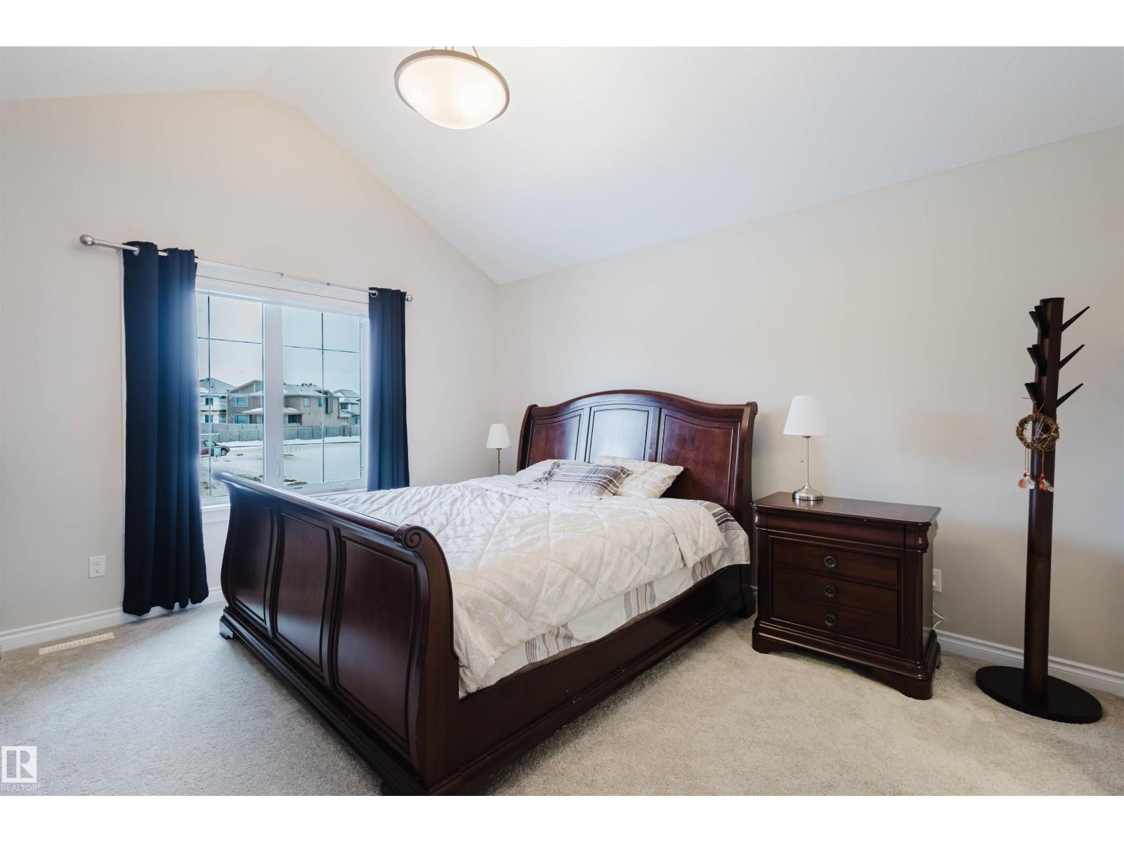 3920 GINSBURG CR NW, Edmonton