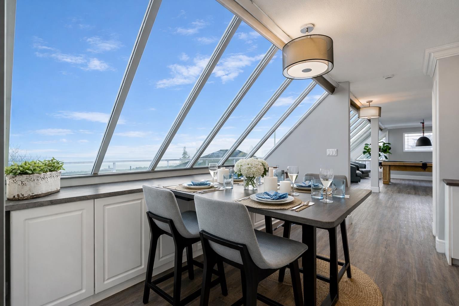 912 HABGOOD STREET, White Rock