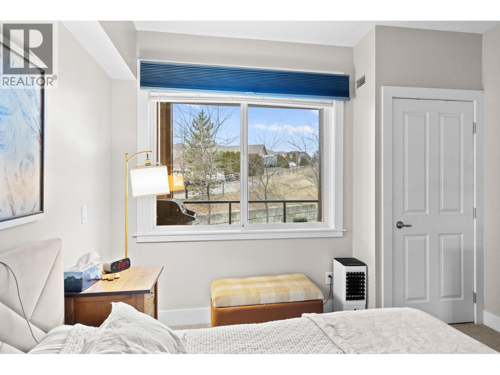 #205 2532 Shoreline Drive - 32
