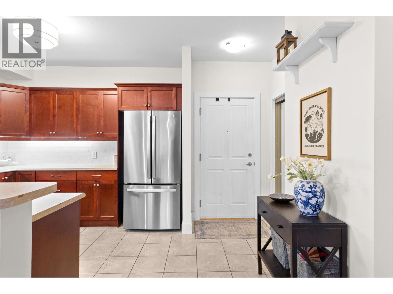 #205 2532 Shoreline Drive - 4