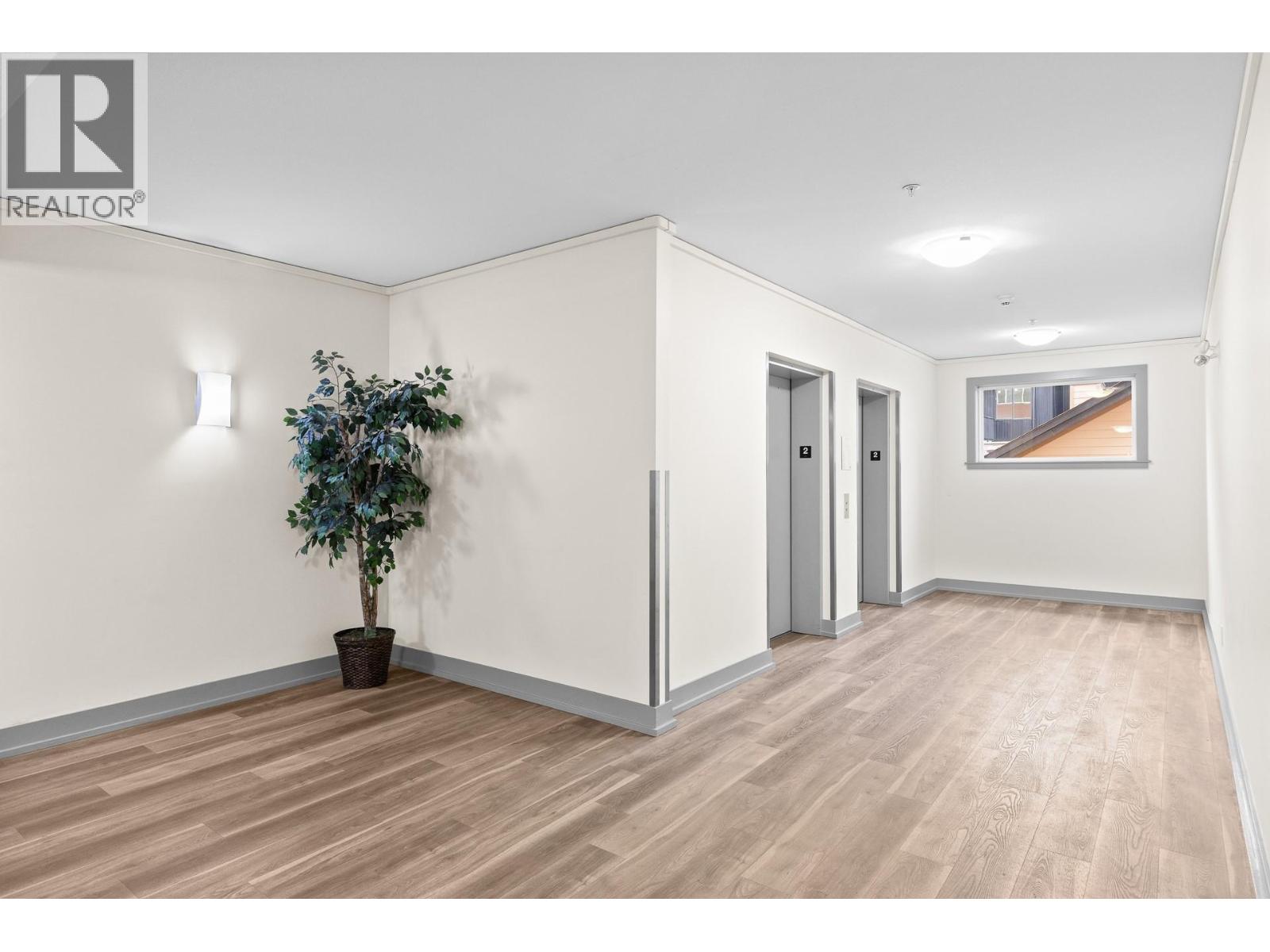 #205 2532 Shoreline Drive - 40