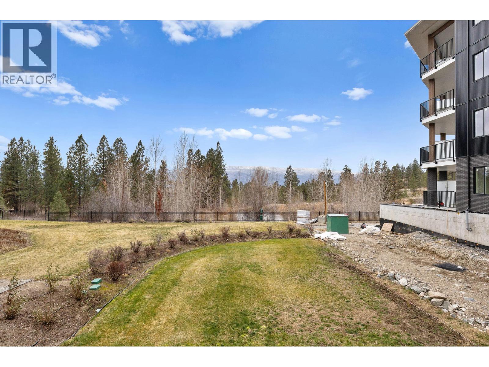#205 2532 Shoreline Drive - 45