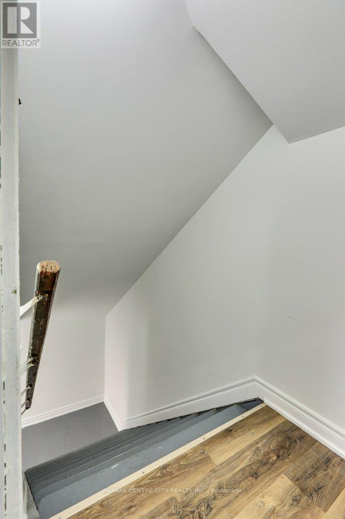 188 FURNIVAL ROAD Property Photo