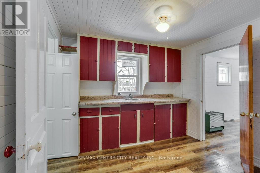 188 FURNIVAL ROAD Property Photo