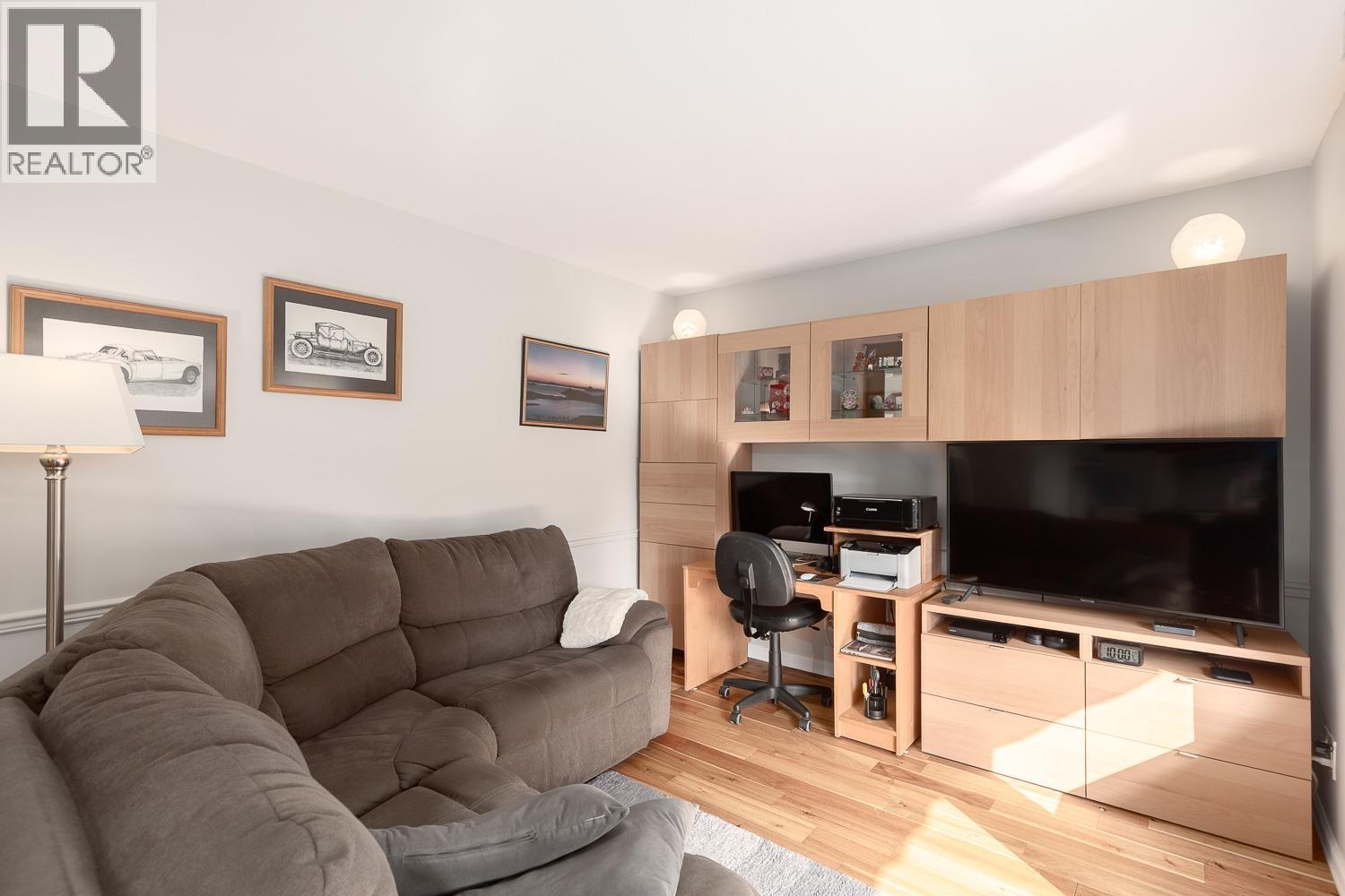 5 3634 GARIBALDI DRIVE, North Vancouver