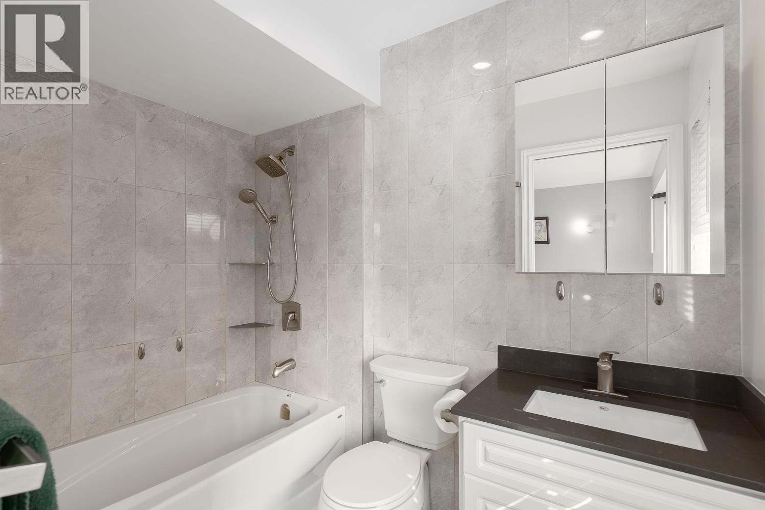 5 3634 GARIBALDI DRIVE, North Vancouver