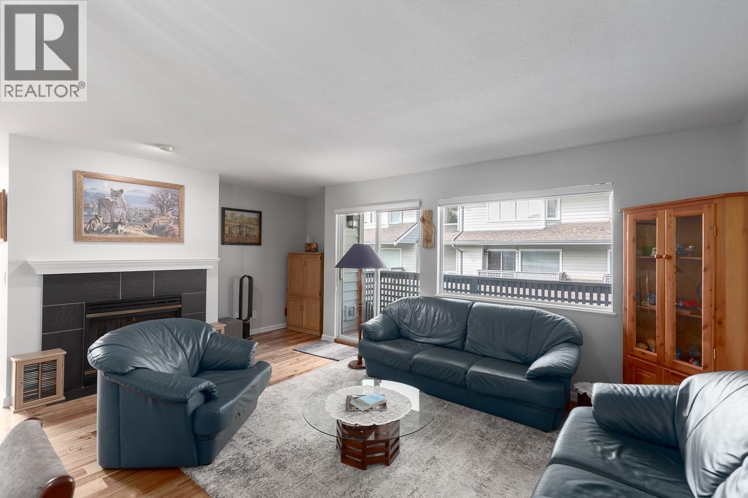 5 3634 GARIBALDI DRIVE, North Vancouver