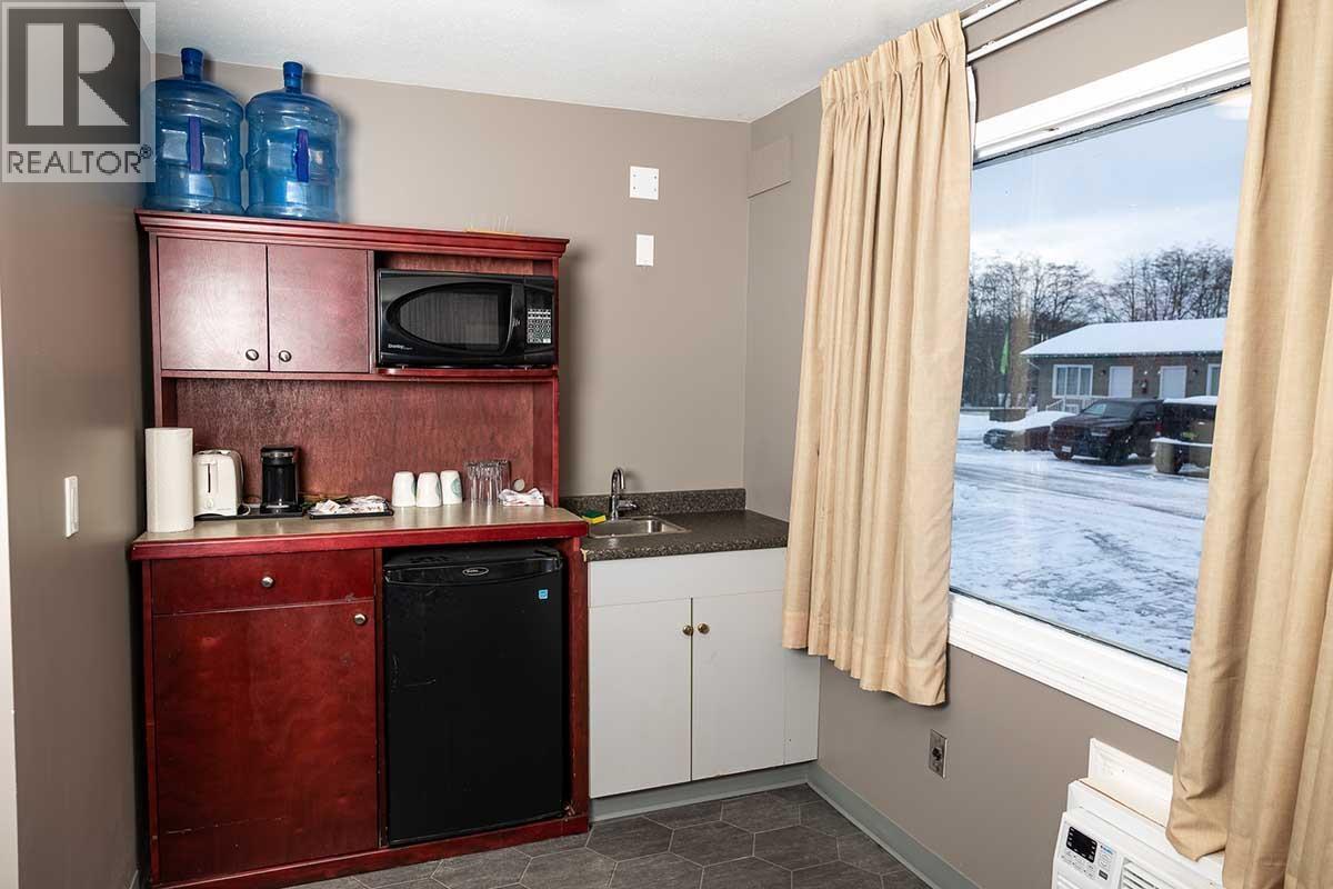 5510 16 Highway, Terrace