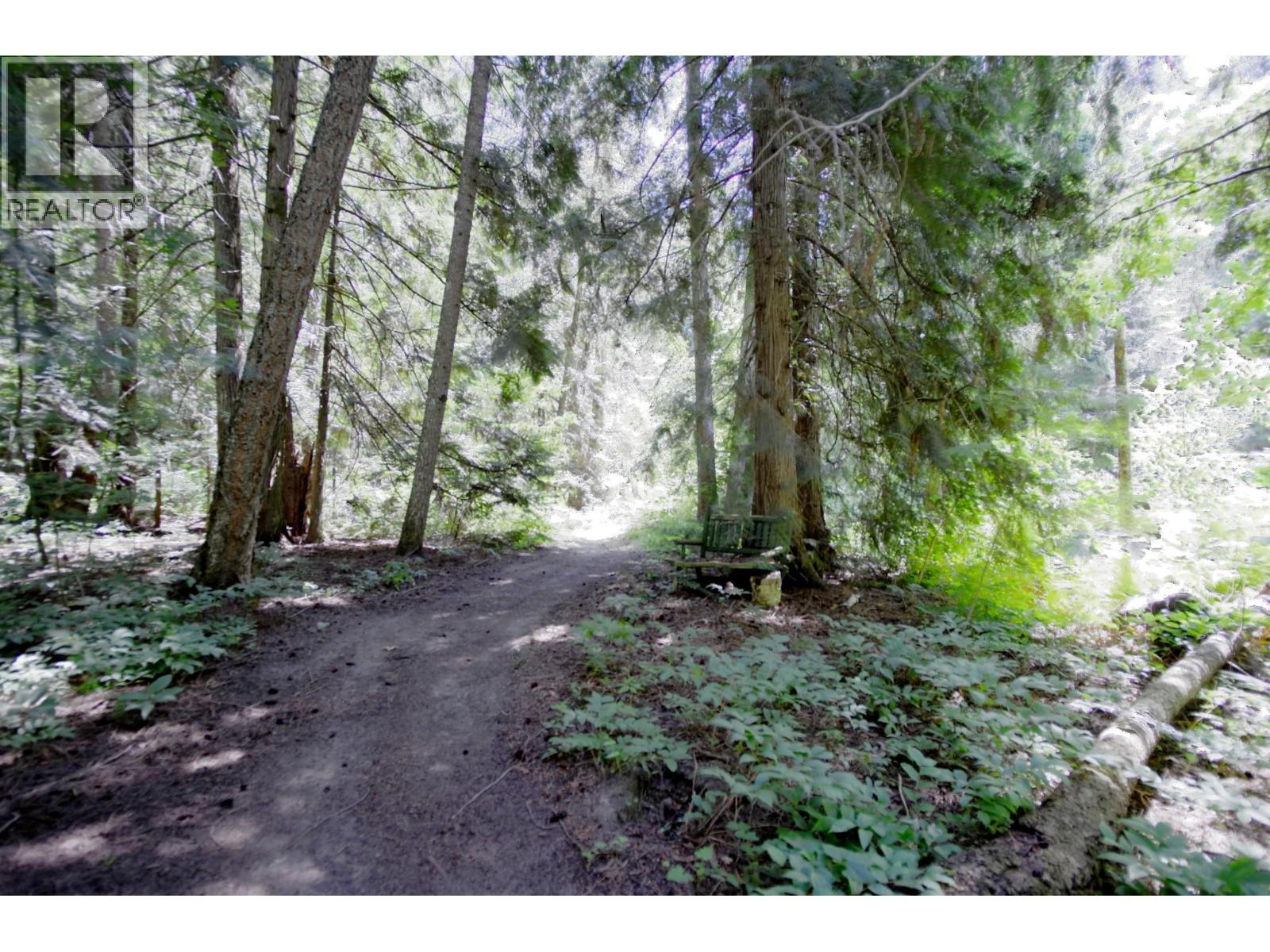  131 SALMON RIVER Road, Salmon Arm