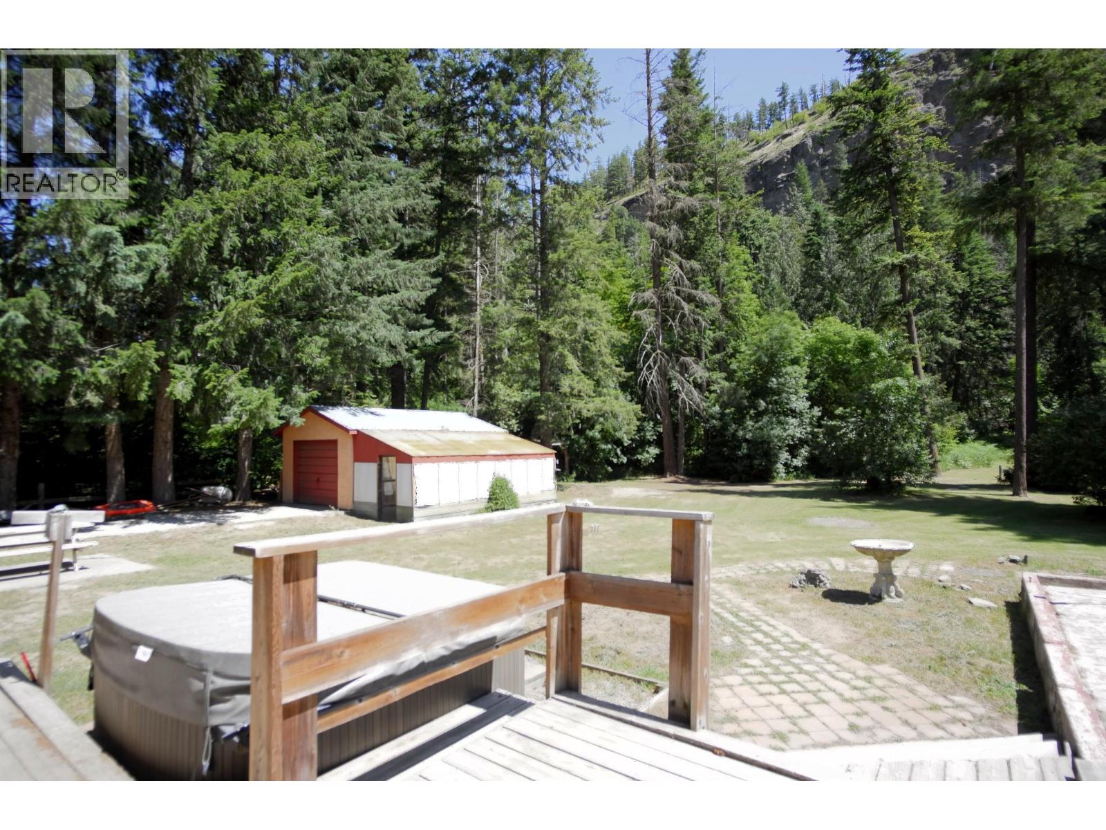  131 SALMON RIVER Road, Salmon Arm