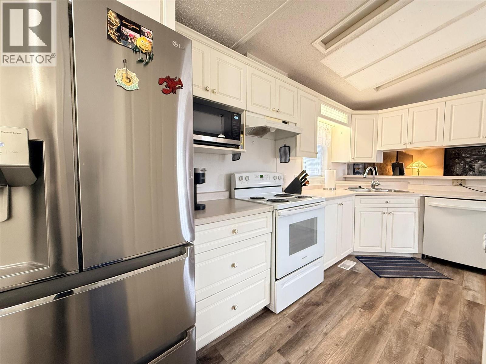 6473 5TH STREET - 16