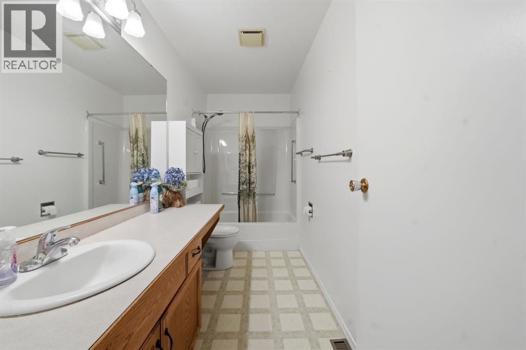 5531 43 Street, Innisfail